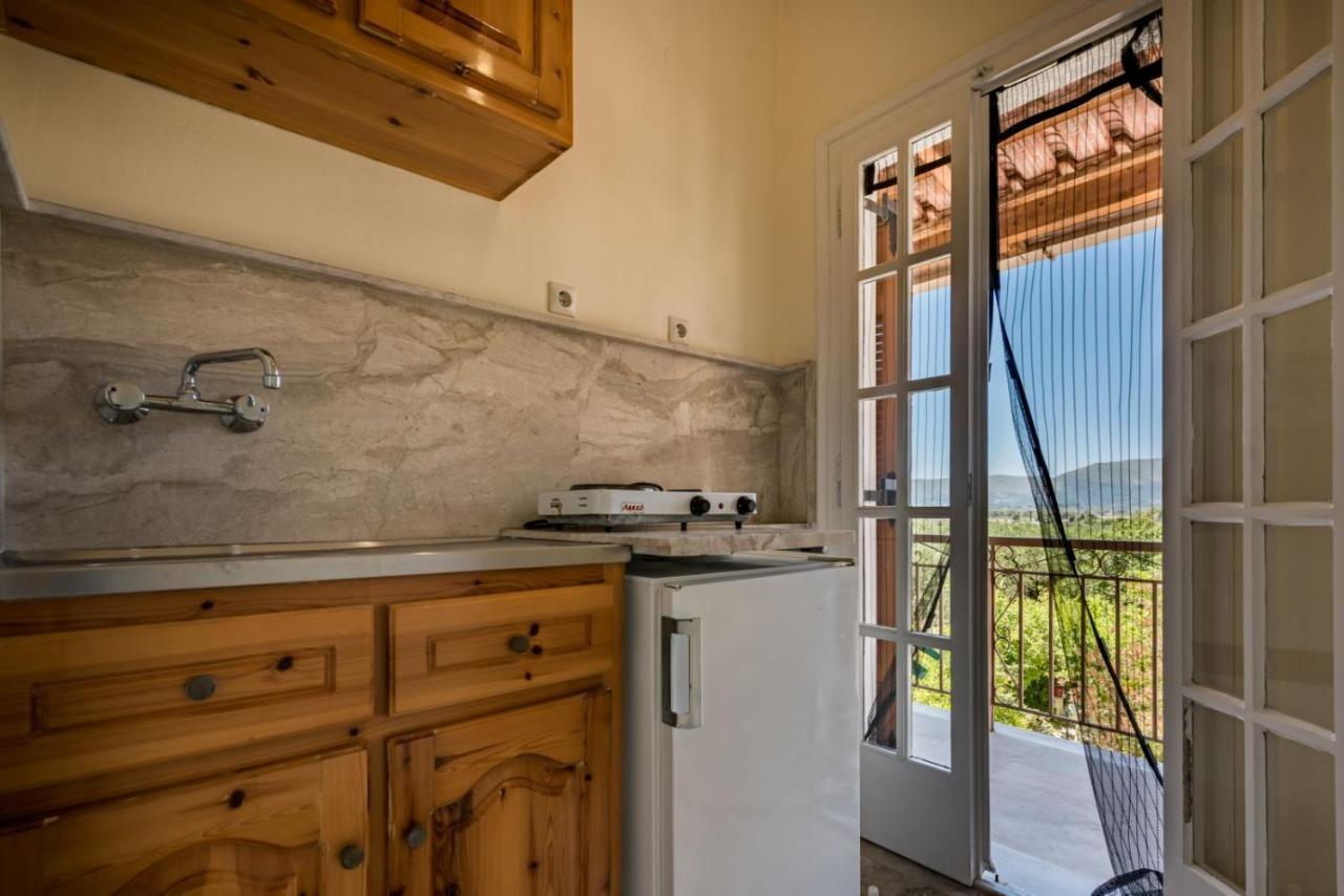 Apartment 8 Keys By Katerina Kalamaki (Zakynthos)